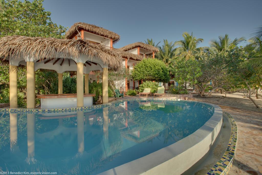 Robert'S Grove Beach Resort Placencia المظهر الخارجي الصورة