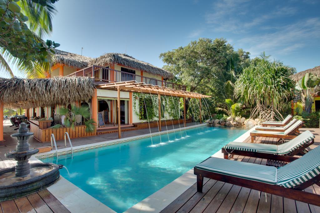 Robert'S Grove Beach Resort Placencia المظهر الخارجي الصورة