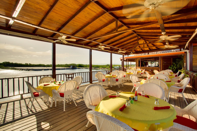 Robert'S Grove Beach Resort Placencia المظهر الخارجي الصورة
